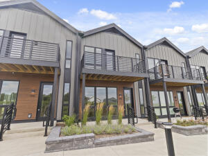 Lakeshore Commons 9352 S Alder Pl 105 in Oak Creek wi. List Price: $489,900