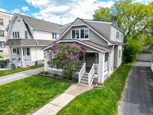 1705 E Newton Ave in Shorewood wi. List Price: $475,000