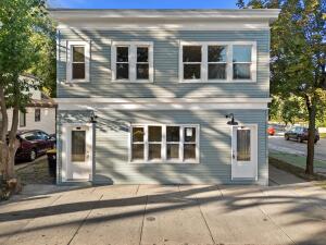 6800  Auburn Ave in Wauwatosa wi. List Price: $549,000