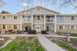 Williamsburg Court Homeowner