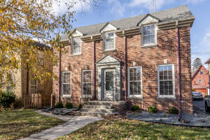 4119 N Woodburn St in Shorewood wi. List Price: $750,000