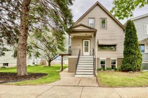 3846 E Pulaski Ave in Cudahy wi. List Price: $329,900