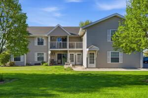 Southeast Sunrise 354  Minz Park Cir 4 in West Bend wi. List Price: $179,700