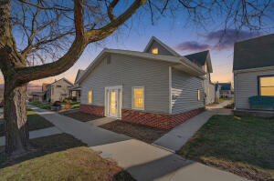 533 S Main St in West Bend wi. List Price: $325,000