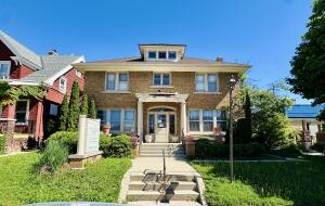 3552 E Layton Ave in Cudahy wi. List Price: $1,200