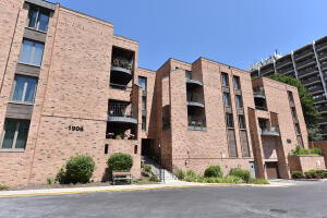 Eastwood 1906 E Shorewood Blvd 265 in Shorewood wi. List Price: $215,000