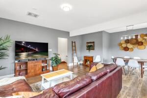 3041 N Oakland Ave in Milwaukee wi. List Price: $625,000