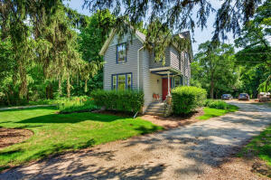 10612 N Cedarburg Rd in Mequon wi. List Price: $429,900