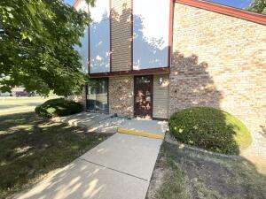 Park Meadows 4085 W College Ave 4085 in Franklin wi. List Price: $284,900