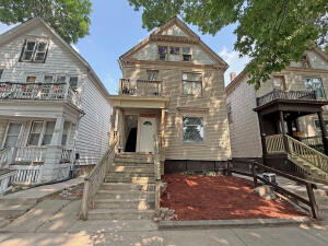 1556 S 24th St in Milwaukee wi. List Price: $475,000