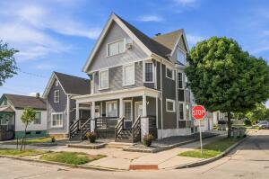 600 W Garfield Ave in Milwaukee wi. List Price: $525,000