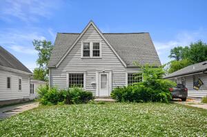 5437 N Bethmaur Ln in Glendale wi. List Price: $179,900