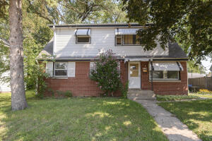 10138 W Montana Ave in West Allis wi. List Price: $359,900