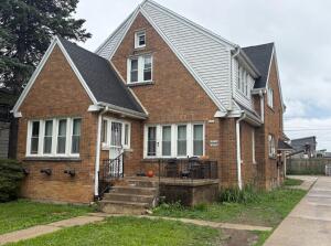 6221 W Thurston Ct in Milwaukee wi. List Price: $249,999