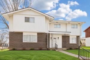 12305 W Diane Dr in Wauwatosa wi. List Price: $495,000