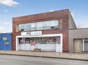 4427 W Fond du lac Ave in Milwaukee wi. List Price: $239,000
