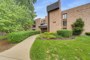 Eastwood Condominium 3942 N Oakland Ave 135 in Shorewood wi. List Price: $184,900